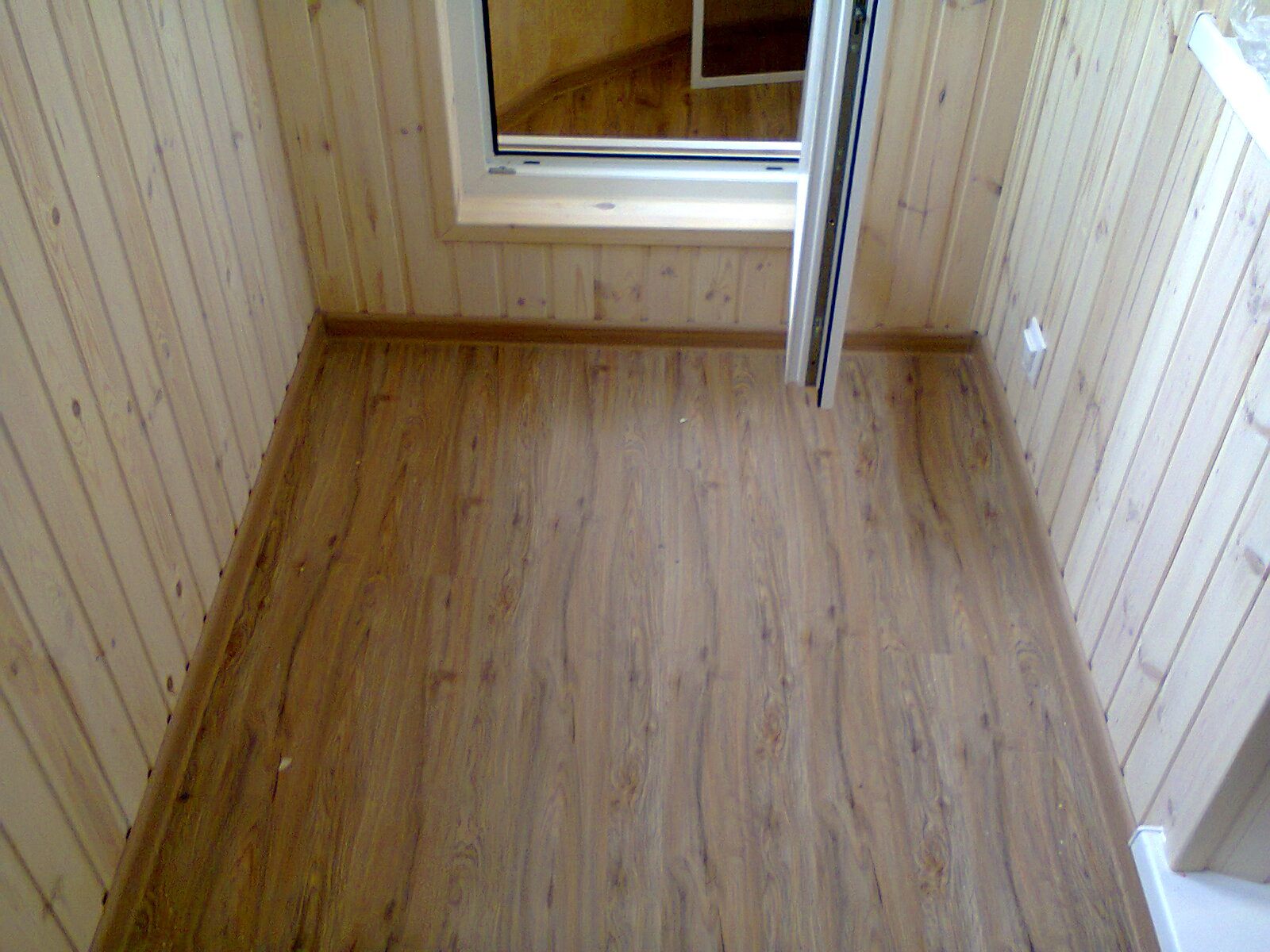 Остекление и отделка балкона под ключ Остекление и отделка балкона под ключ, Балашиха